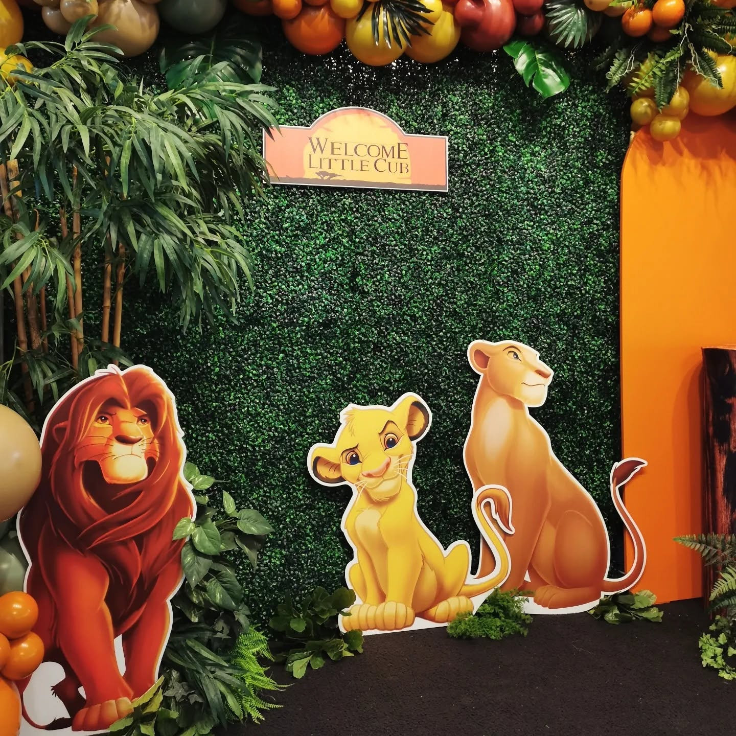 Boxwood Wall - Image 4