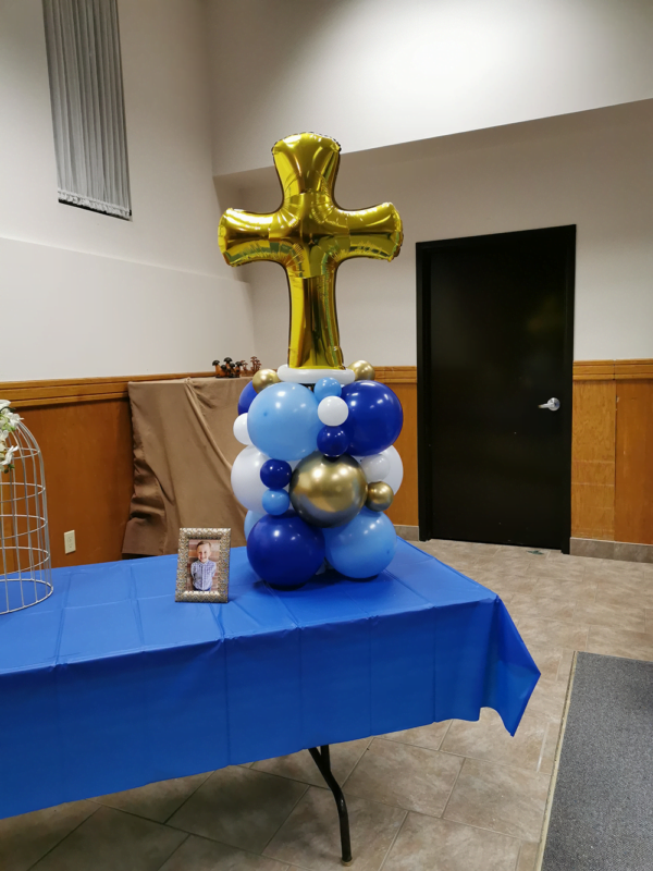 Balloon bouquet commissioned for a baptism.