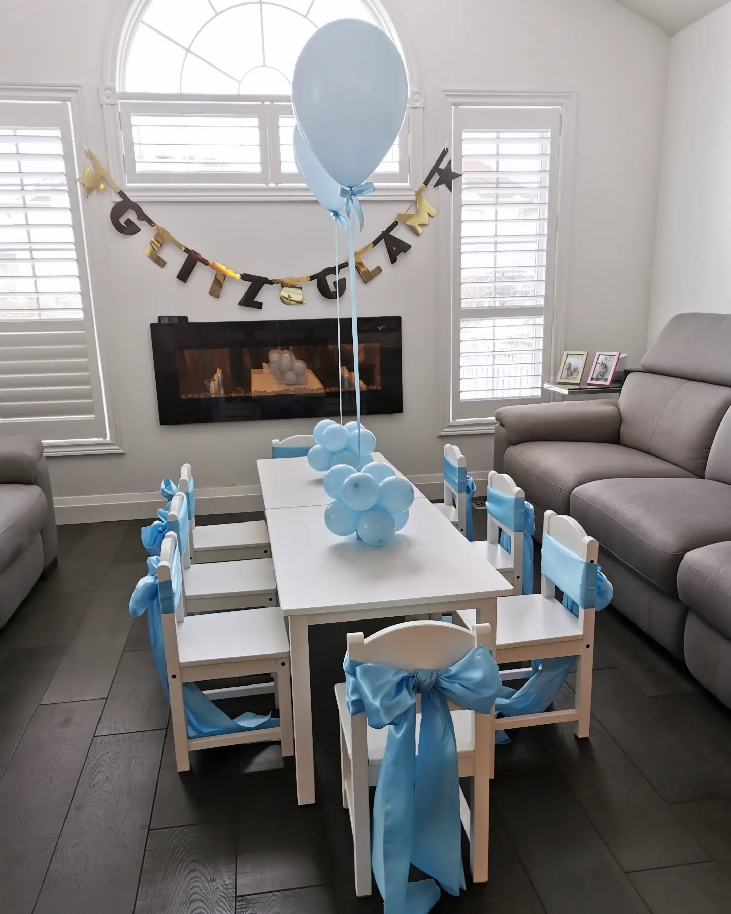Children's Table - Image 4