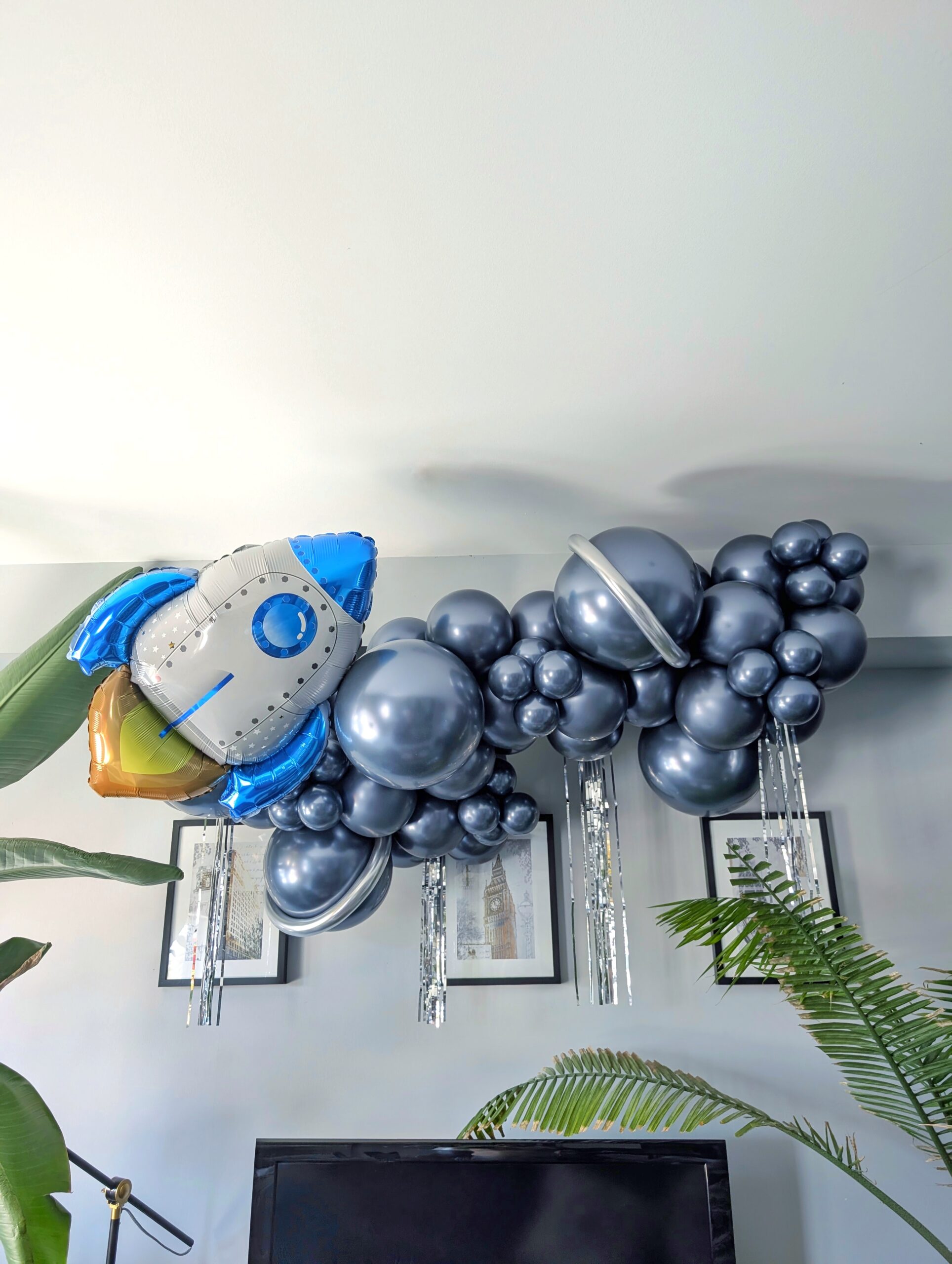 Out of This World Balloon Garland
