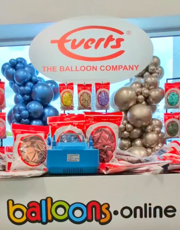 Promotional video still showing Everts balloons, product bags and Balloons.Online branding.